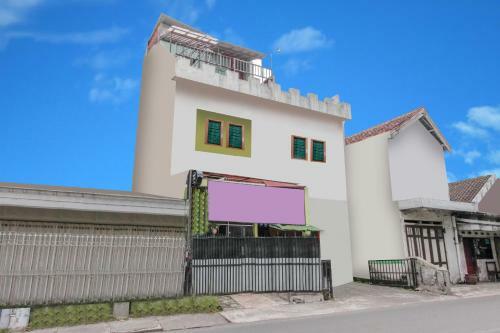 Hotel Oyo Life 2716 Kost As Salaam
