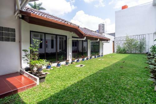 Hotel Oyo Life 2843 Raz House Syariah