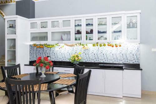 Hostal Reddoorz Premium @ Sea Residence Manado