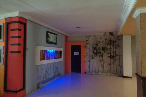 Capital O 3433 Hotel Plaza