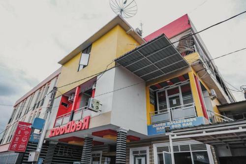 Hostal Reddoorz @ Jalan Stm Medan