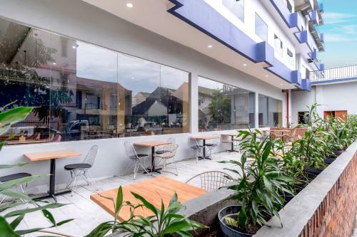 Hotel Oyo 436 Raz Residence