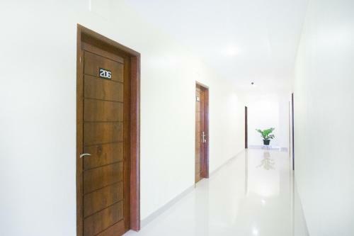 Hostal Reddoorz @ Rs Adam Malik Medan