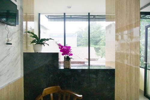 Hostal Reddoorz @ Rs Adam Malik Medan