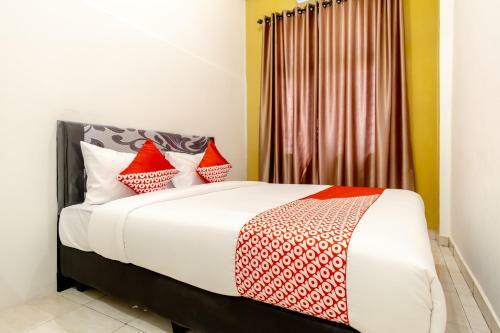 Hotel Oyo 1400 Barat Residence Syariah