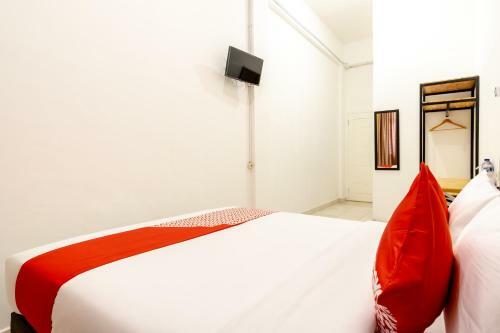 Hotel Oyo 1400 Barat Residence Syariah