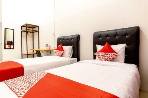 Hotel Oyo 1400 Barat Residence Syariah