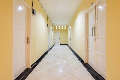 Hotel Oyo 1400 Barat Residence Syariah