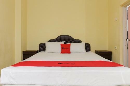 Hostal Reddoorz Near Pantai Padang