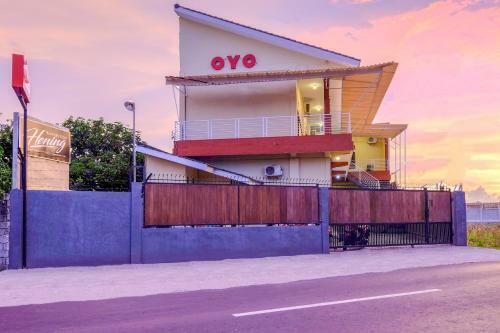 Hotel Oyo 2450 Hening Homestay