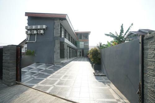 Hotel Oyo 343 Lawang15 Syariah