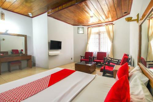 Oyo 3180 Hotel Rian Cottage