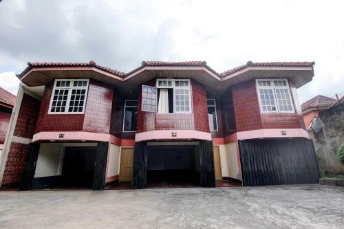Oyo 3180 Hotel Rian Cottage