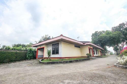 Oyo 3180 Hotel Rian Cottage