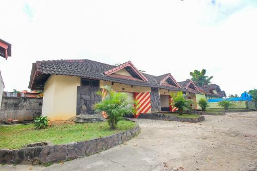 Oyo 3180 Hotel Rian Cottage