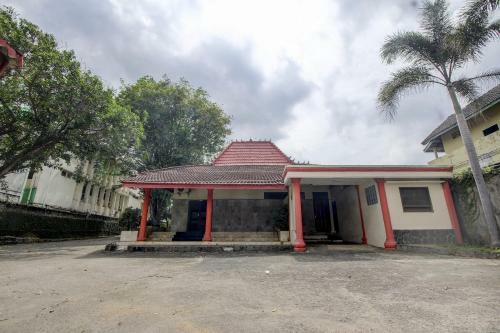 Oyo 3180 Hotel Rian Cottage