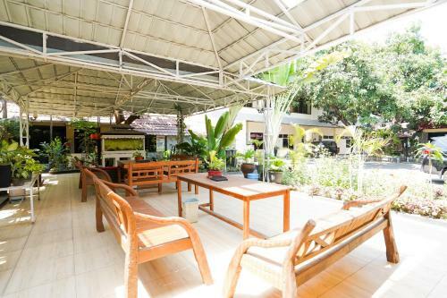 Oyo 1652 Hotel Tampiarto