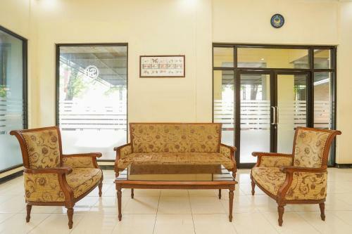 Hotel Oyo 587 Penginapan Sinar Harapan