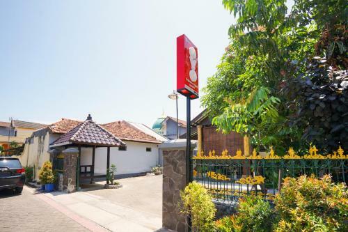 Hotel Oyo 1642 Penginapan Anggrek Syariah 2