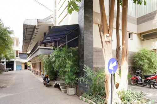 Hotel Spot On 2090 Ratna Backpacker Syariah