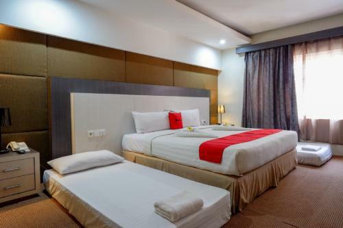 Reddoorz Plus Near Hotel Benua Kendari