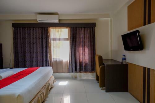 Reddoorz Plus Near Hotel Benua Kendari