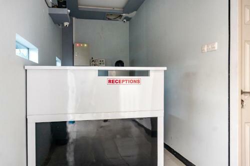Hostal Reddoorz Plus Near Millenium Ict Centre Medan 2