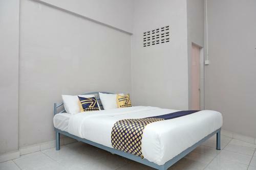 Spot On 2200 Hotel Gunung Sari