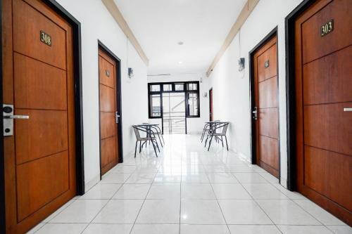 Hotel Oyo 1251 Residence 8