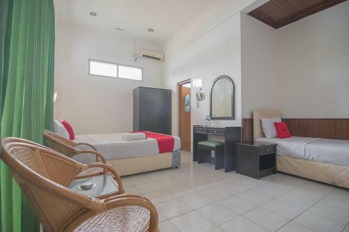 Hostal Reddoorz @ Jalan R.e. Martadinata Sukabumi