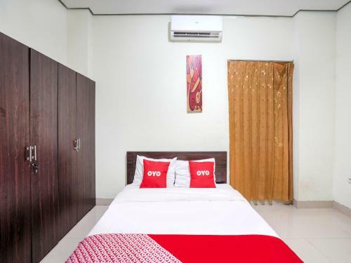Hotel Oyo 3842 Eiffel Ketintang Unesa Syariah