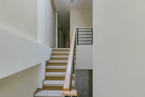 Hotel Oyo 90256 My Kost