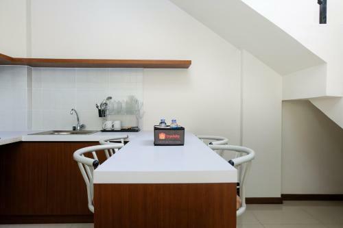 Stunning 3br At Asatti Apartment By Travelio