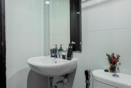 Premium 2br Apartment At Casa de Parco By Travelio