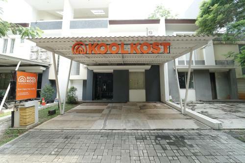Hostal Koolkost Near Universitas Prasetiya Mulya