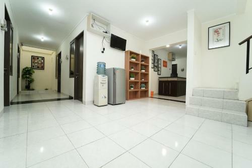 Hostal Koolkost Near Universitas Prasetiya Mulya