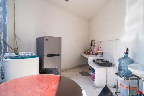 Hostal Koolkost Syariah Near Stasiun Rawa Buntu (Minimum Stay 6 Nights)