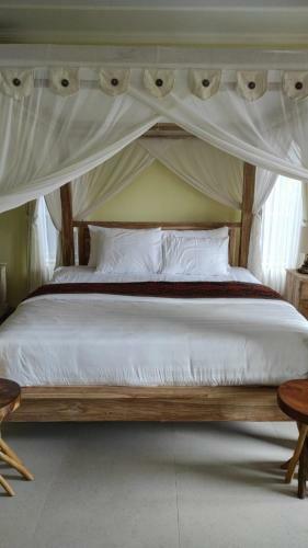 Hostal Bayu House And Villas