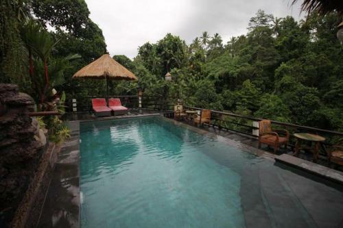 Hostal Bayu House And Villas
