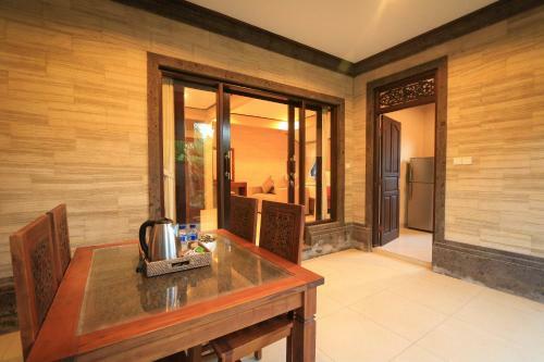 Hostal Cahyatika House & Spa