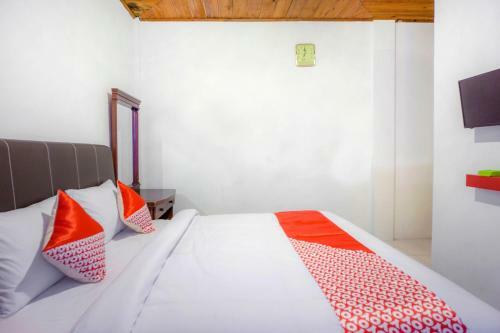 Hotel Oyo 2186 Tongging Beach