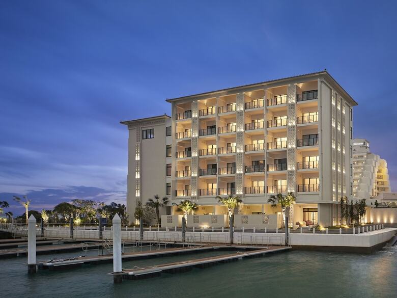 Sunmarina Hotel