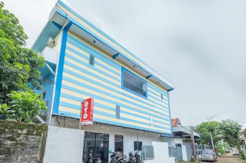 Hotel Oyo 2775 Rf Homestay