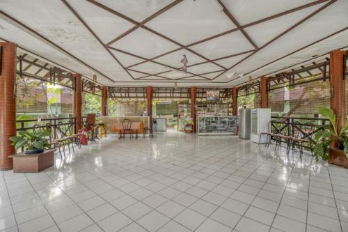 Hostal Reddoorz @ Sagan Jogja 2