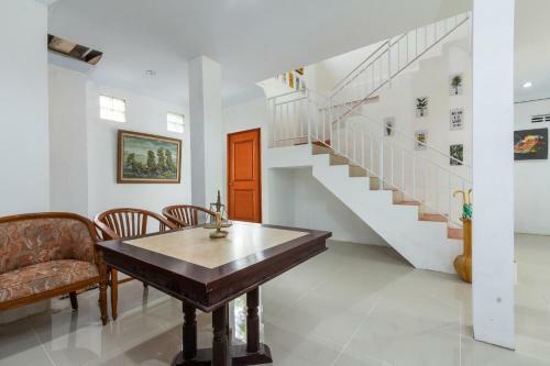 Hotel Oyo 2297 Ndalem Kopen Syariah