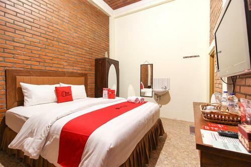 Hostal Reddoorz Near Amikom Yogyakarta 2
