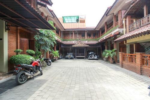 Hostal Reddoorz Near Amikom Yogyakarta 2