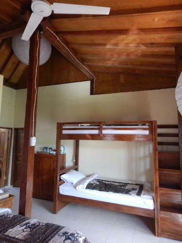 Family Villa Merapi View, Villa Poolside, All Inclusive & Car Driver