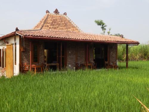 Family Villa Merapi View, Villa Poolside, All Inclusive & Car Driver