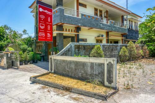 Hostal Reddoorz @ Jakal Atas Km 10